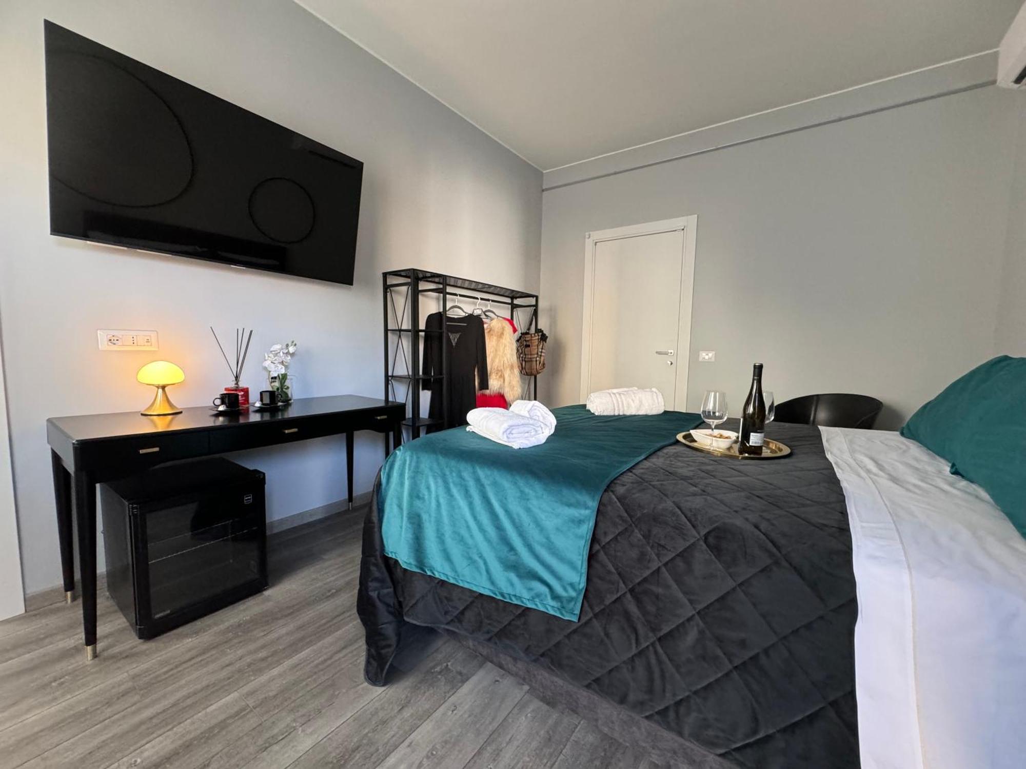 Meg Glamour Suite Milano Vicino I Navigli Exterior photo